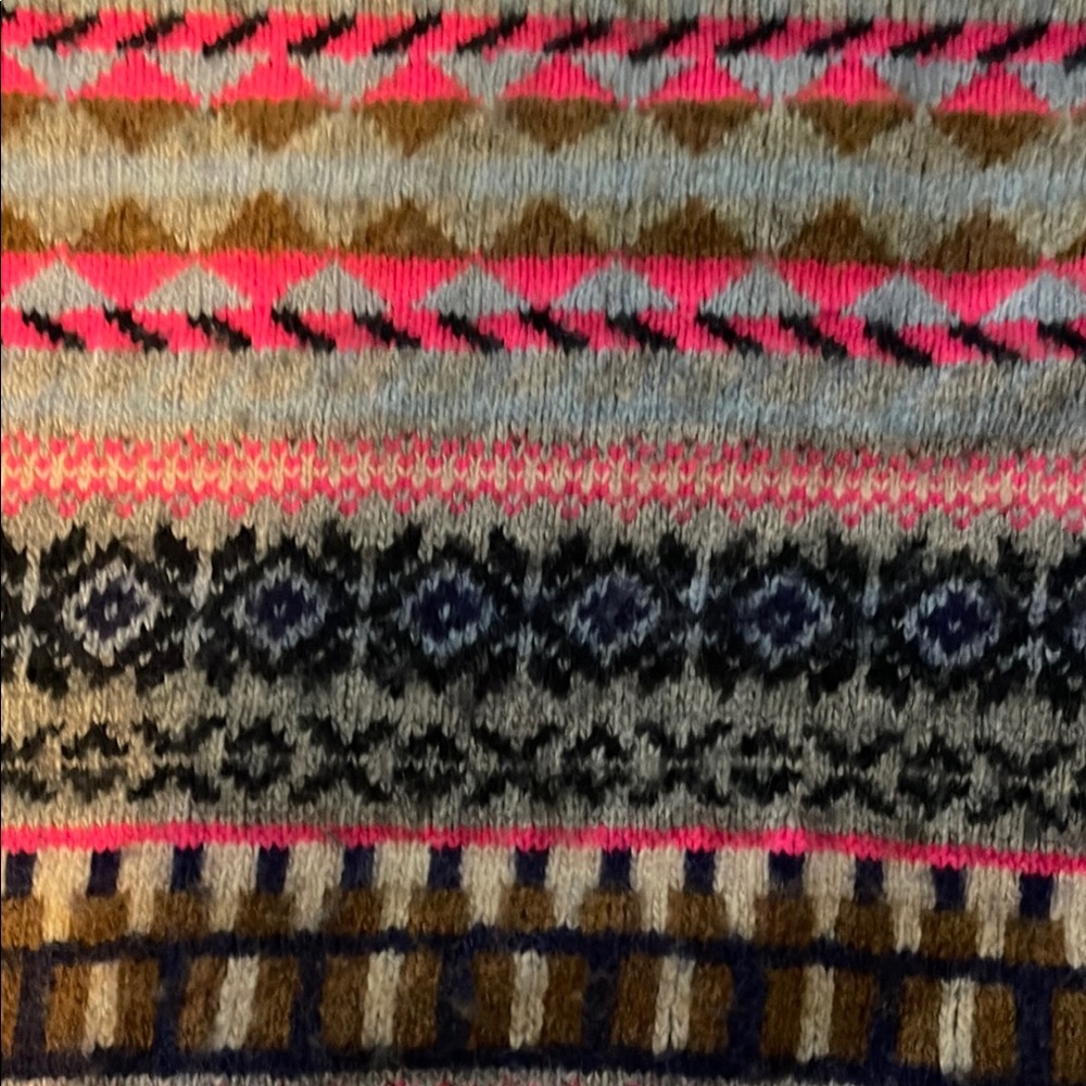 Colorful Patterned Sweater - Picture 3 of 4